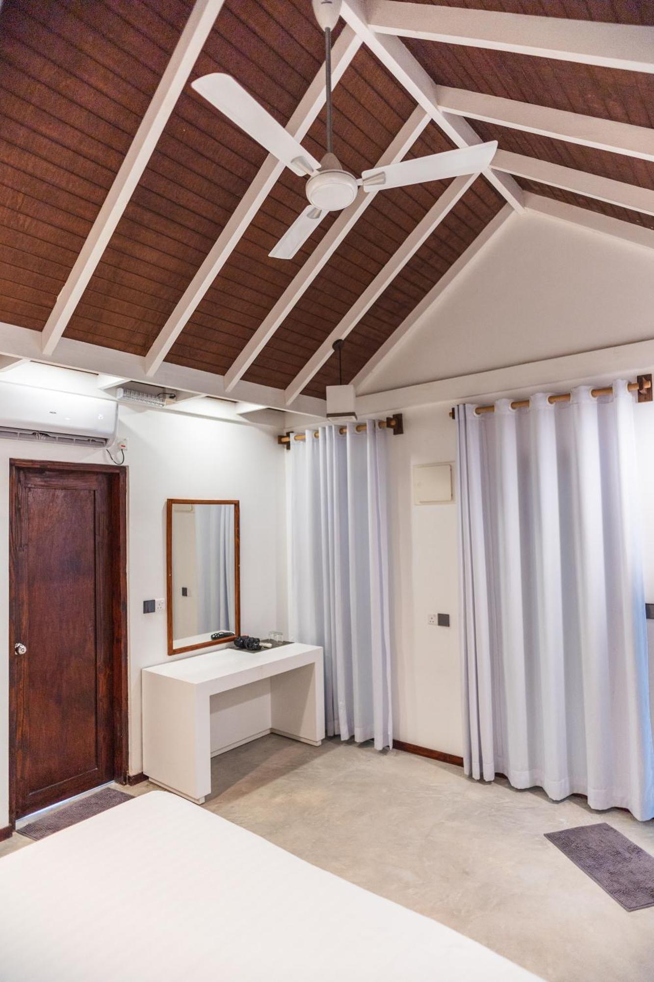 Brickwood Ganduvaru Private Villas Rasdhoo Экстерьер фото